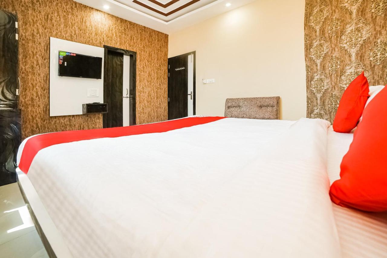 Oyo 41923 Prema Kunj Resort Jhānsi Buitenkant foto