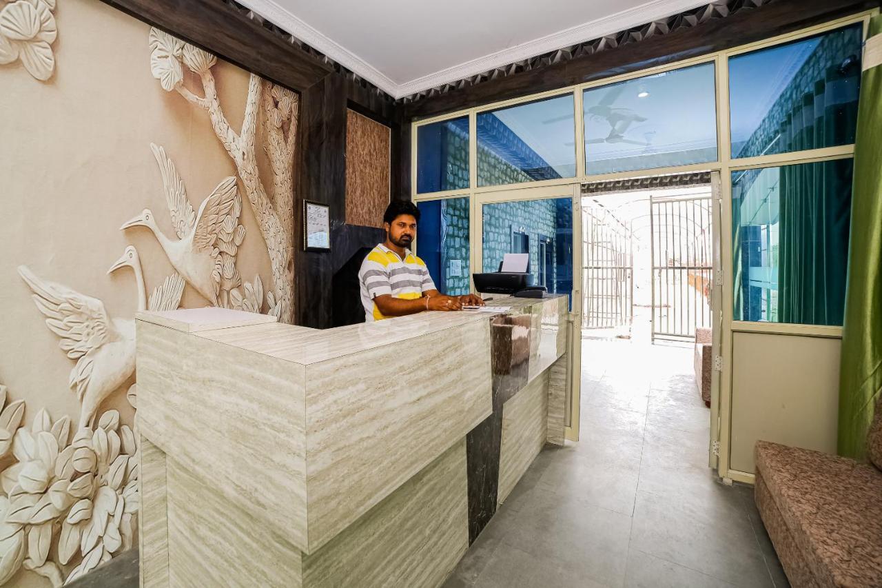 Oyo 41923 Prema Kunj Resort Jhānsi Buitenkant foto