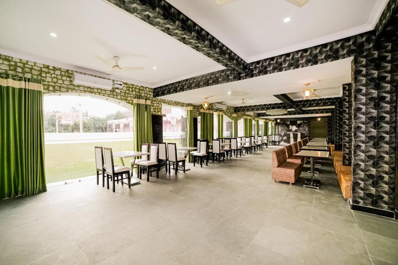Oyo 41923 Prema Kunj Resort Jhānsi Buitenkant foto