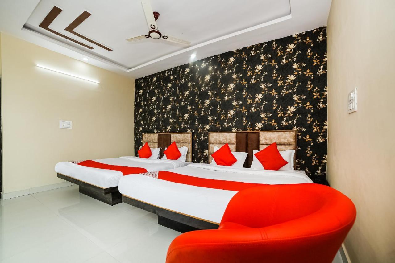 Oyo 41923 Prema Kunj Resort Jhānsi Buitenkant foto