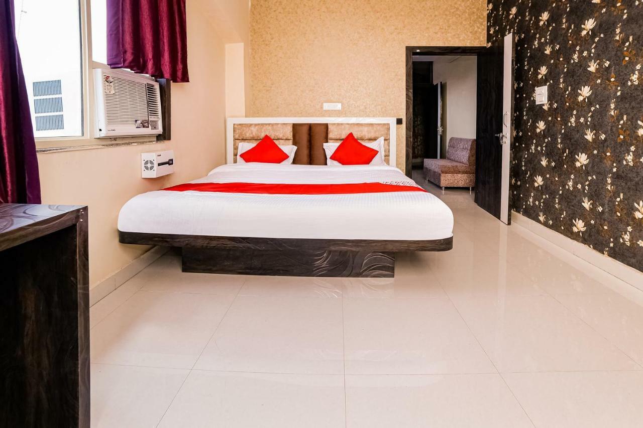 Oyo 41923 Prema Kunj Resort Jhānsi Buitenkant foto